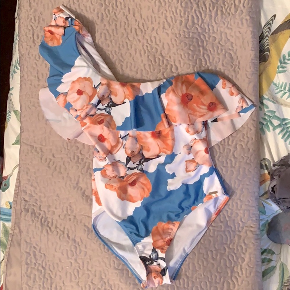 Nicole Miller one shoulder one piece Swimsuit